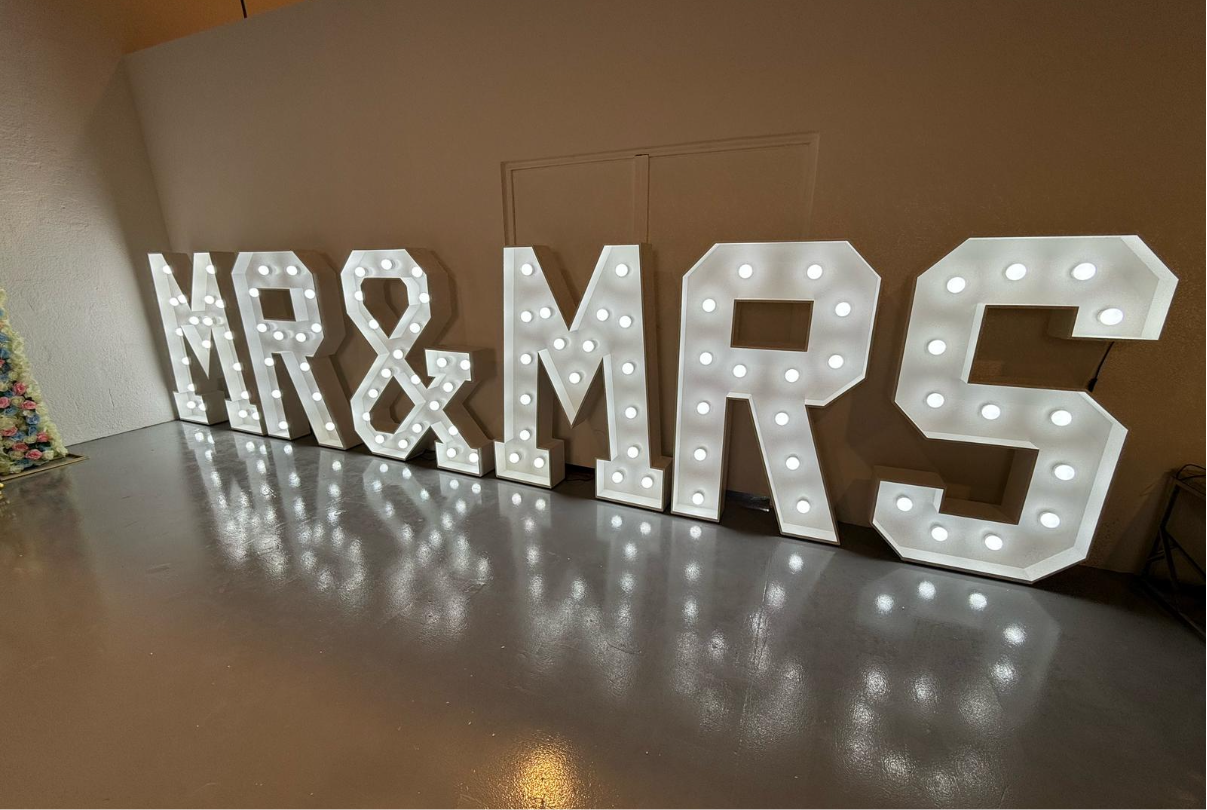 MR&MRS LED Light up Lights